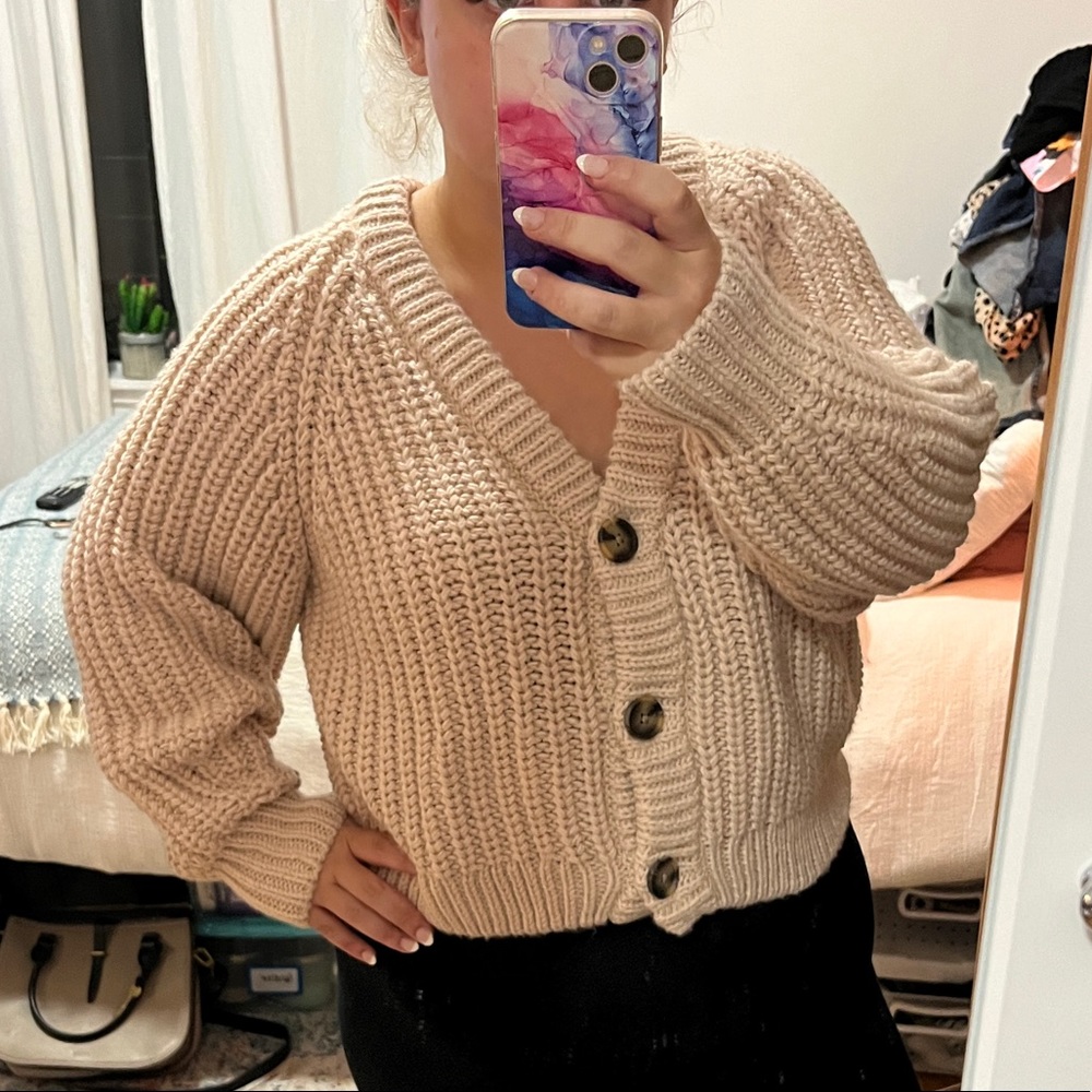 H&M Chunky Cropped Cardigan